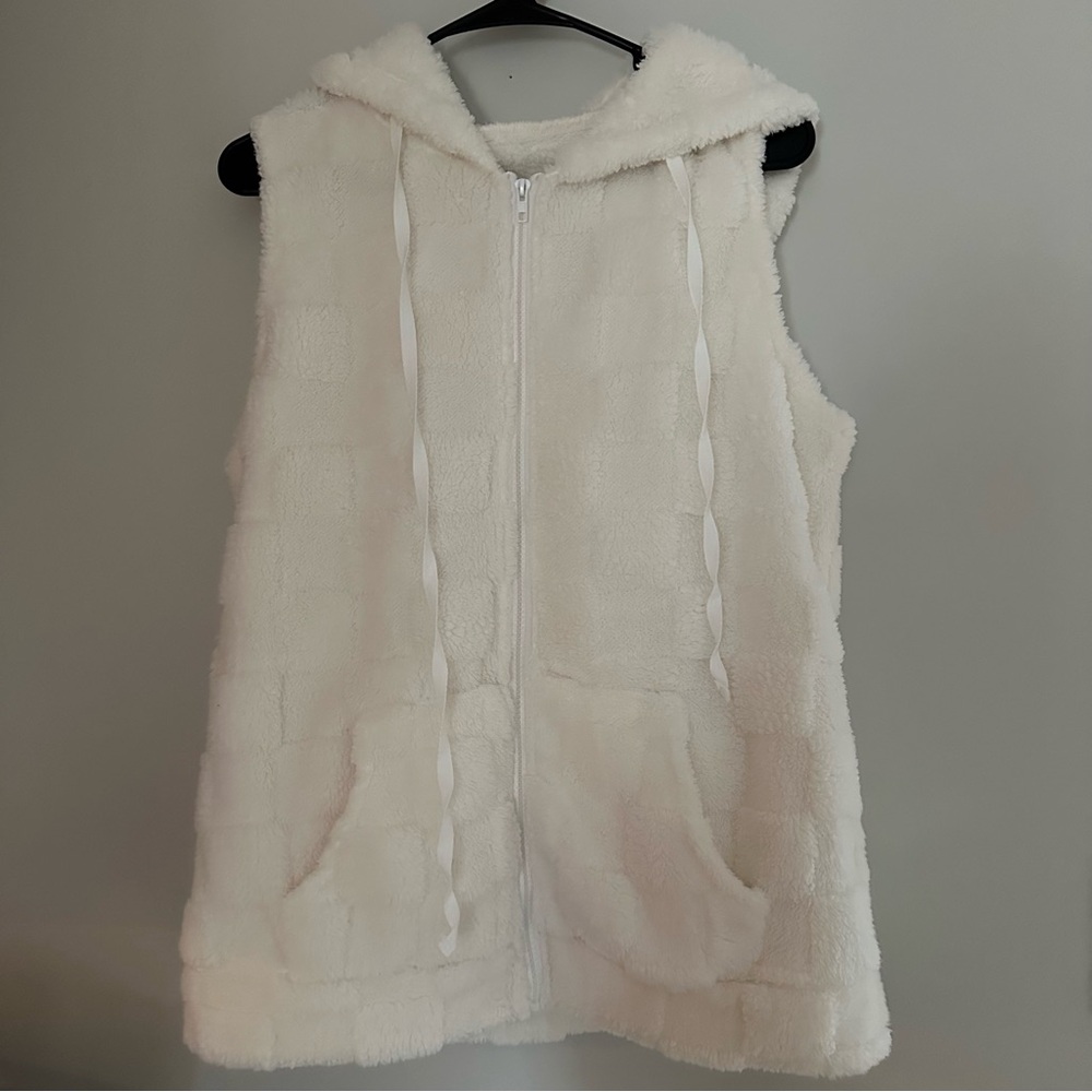 WOMENS CHECKER VEST